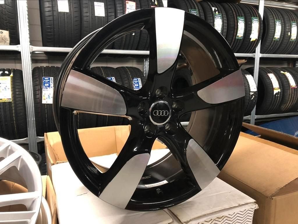 NIEUW 19inch Audi VW Seat BMW RS4 Style Velgen 5x112 A3A4Q3, 19 inch, -, -, Banden en Velgen