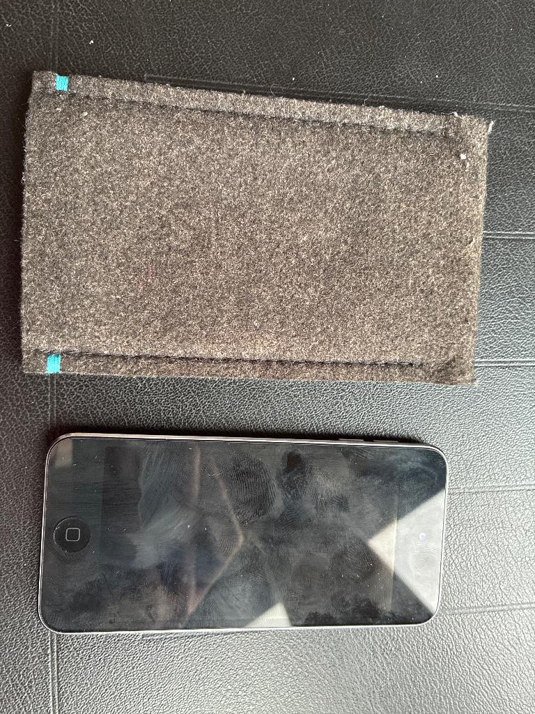 Ipod touch 5th gen 16 gb, Audio, Tv en Foto, Mp3-spelers | Apple iPod, Ophalen of Verzenden, Zo goed als nieuw, Touch, 10 tot 20 GB