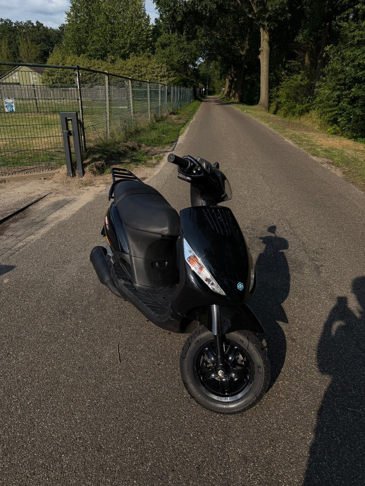 Zip 125cc Sleeper Snor, Fietsen en Brommers, Scooters | Piaggio, Zo goed als nieuw, Zip, Maximaal 25 km/u, Tweetakt, Ophalen