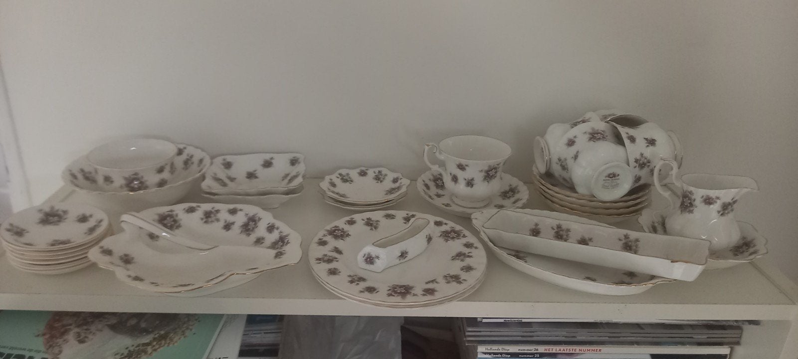 vintage theeservies  Royal Albert , Sweet Violets, Ophalen