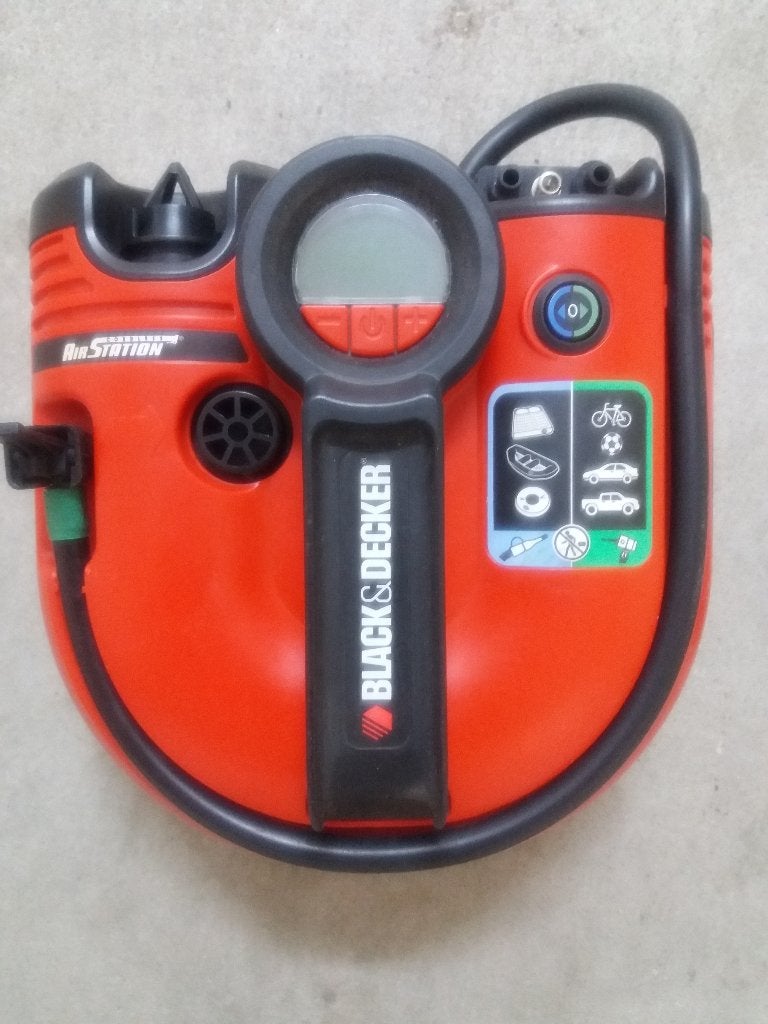 VOSSEN TRAILER COMPRESSOR = BLACK & DECKER AIRSTATION, Ophalen of Verzenden, Zo goed als nieuw
