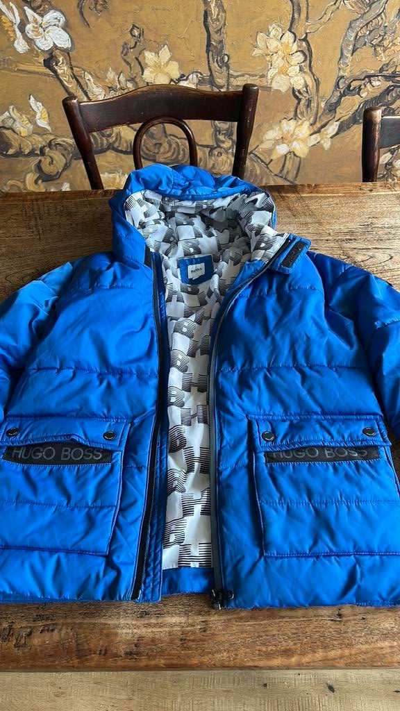 hugo boss kinder jas 12 jaar, Kleding | Heren, Jassen | Winter, Ophalen of Verzenden, Zo goed als nieuw, Overige maten, Blauw