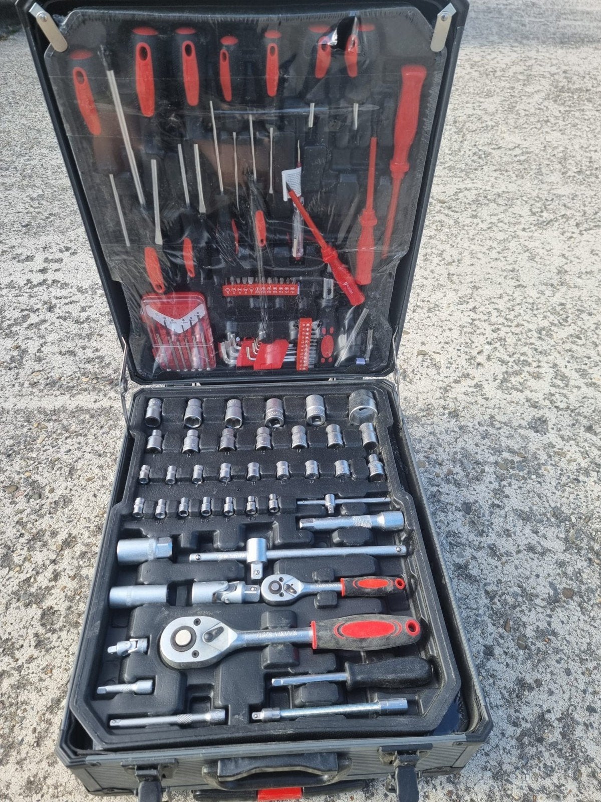 Gereedschap trolley, Ophalen