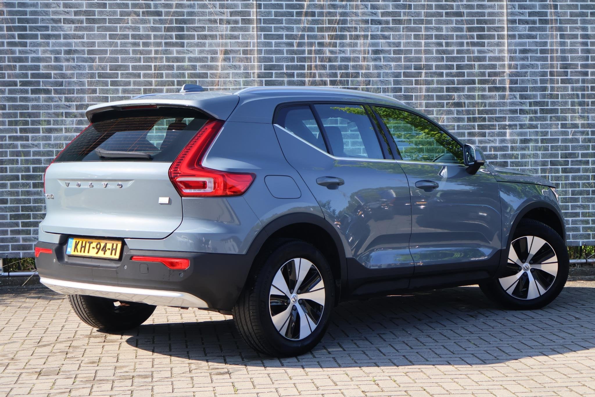 Foto 2 van Volvo XC40 1.5 T4 Plug-in Hybrid Core Bright | Facelift | Na