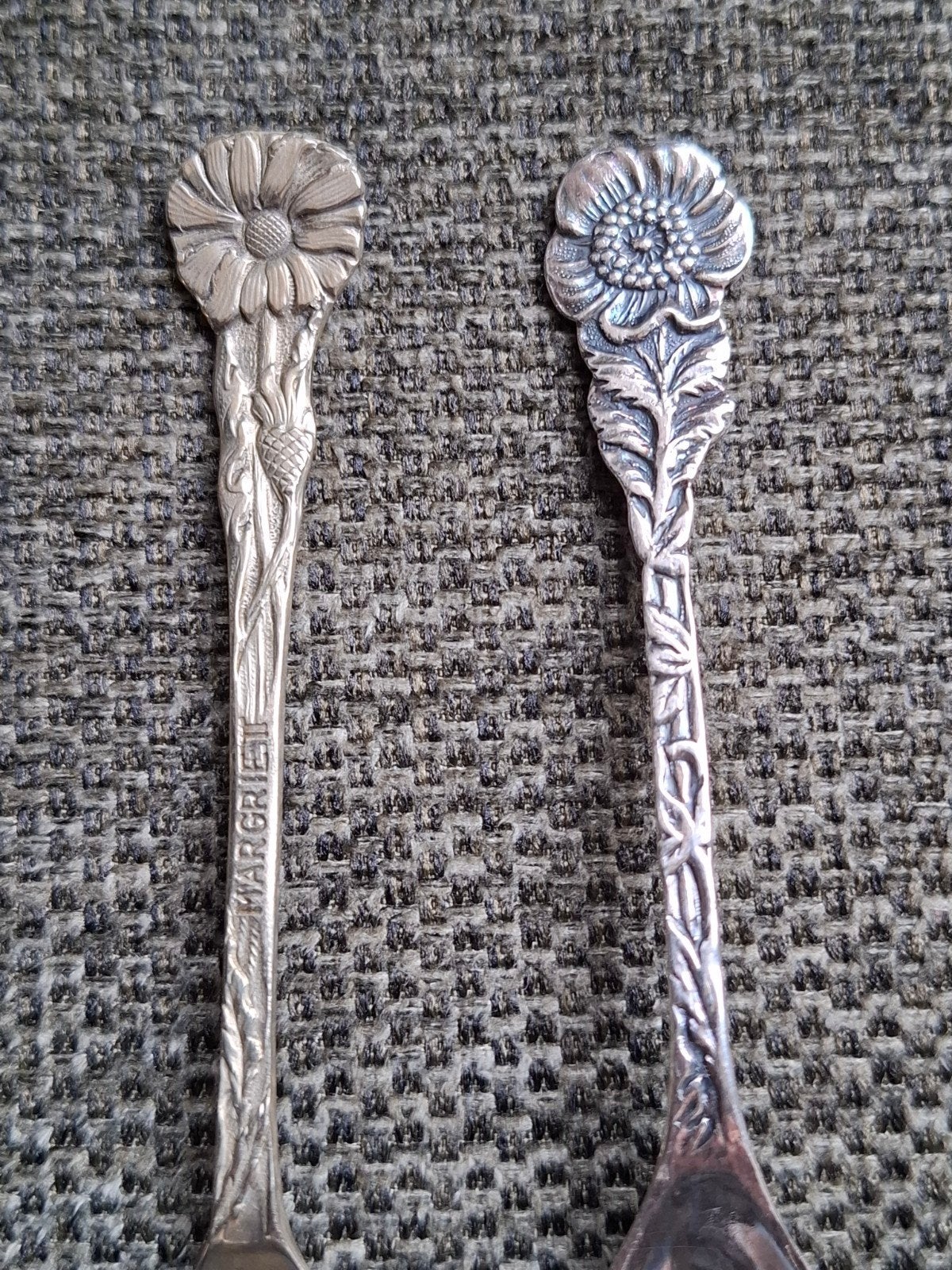 Suikerlepeltjes bloemmotief, Antiek en Kunst, Ophalen of Verzenden