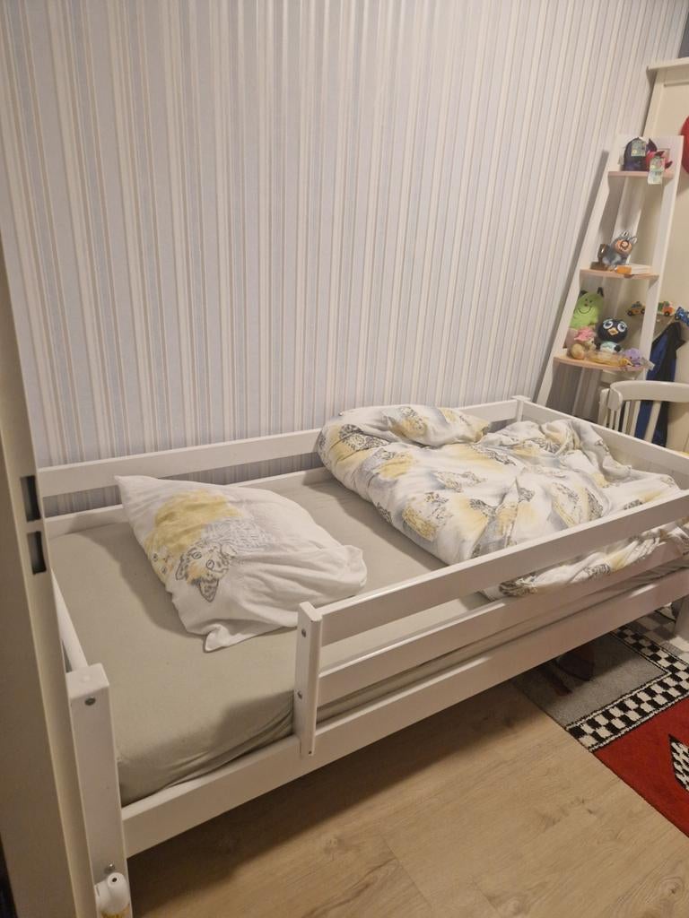 Mooie  Kinderbed met leuning, Ophalen of Verzenden, 180 cm of meer, 70 tot 85 cm, Matras