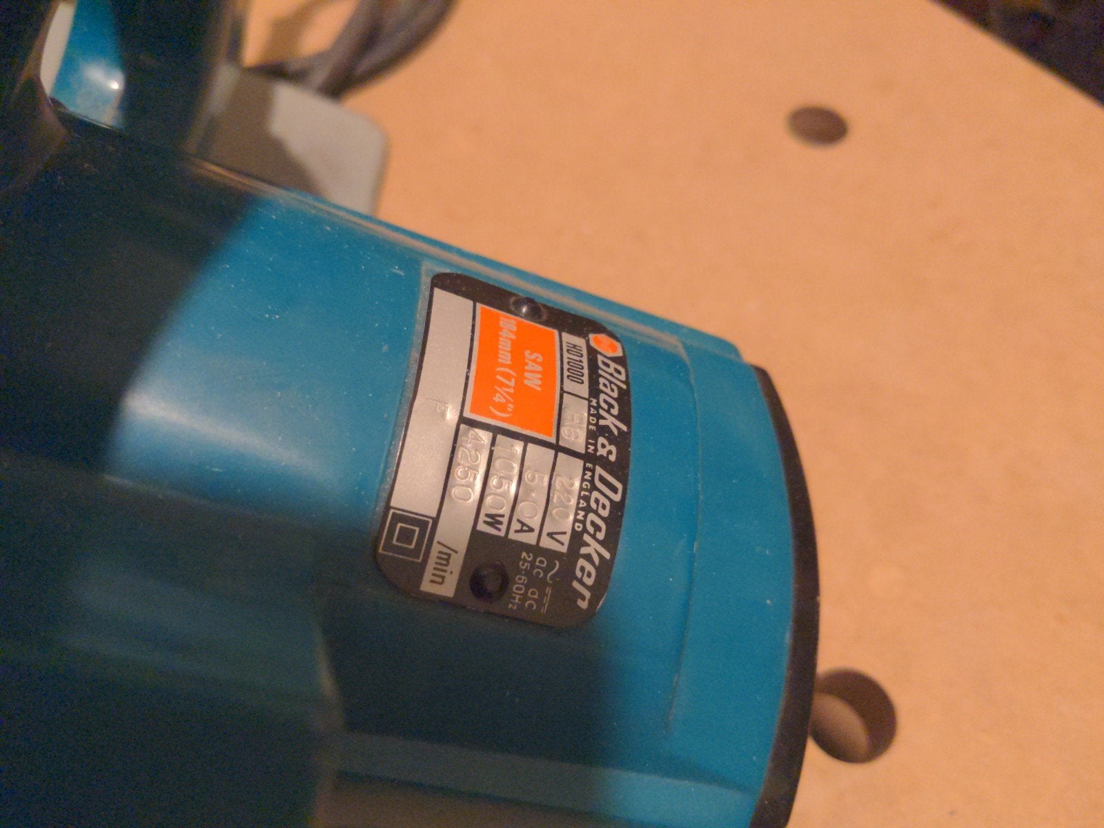 Foto 4 van Black & Decker HD1000 Cirkelzaag - 65mm zaagdiepte