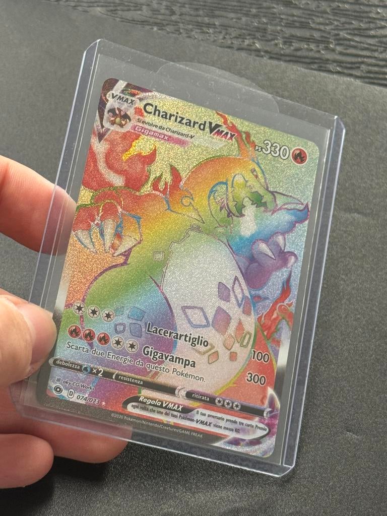 🌈 Charizard VMAX 074 🌈, Hobby en Vrije tijd, Verzamelkaartspellen | Pokémon, Ophalen of Verzenden, Zo goed als nieuw