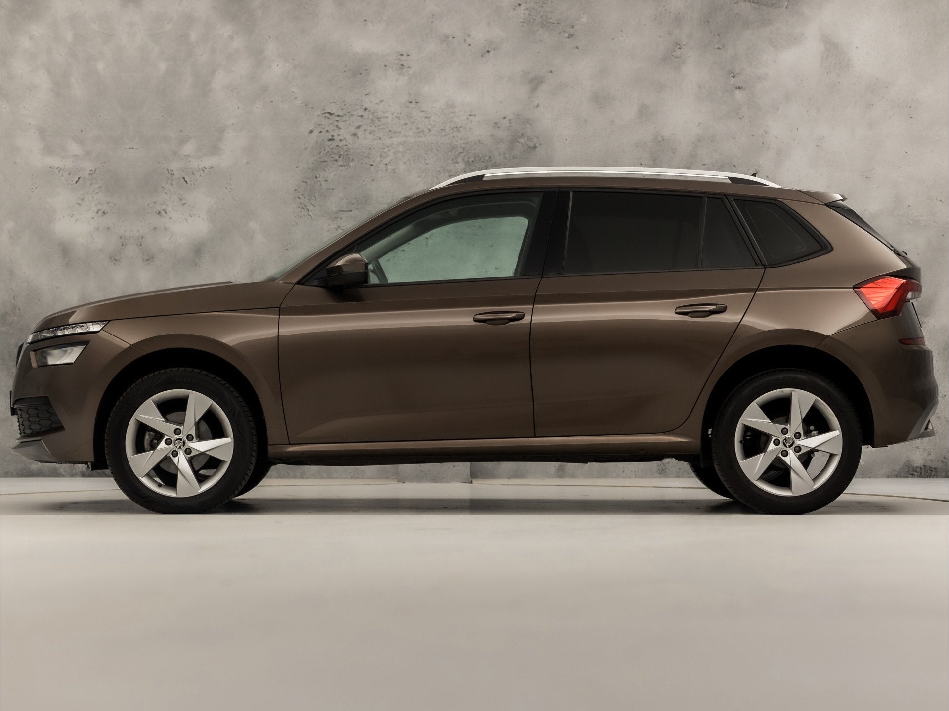 Skoda Kamiq 1.0 TSI Ambition Sport Automaat (APPLE CARPLAY,, 12 maanden, Stof, Gebruikt, Kamiq
