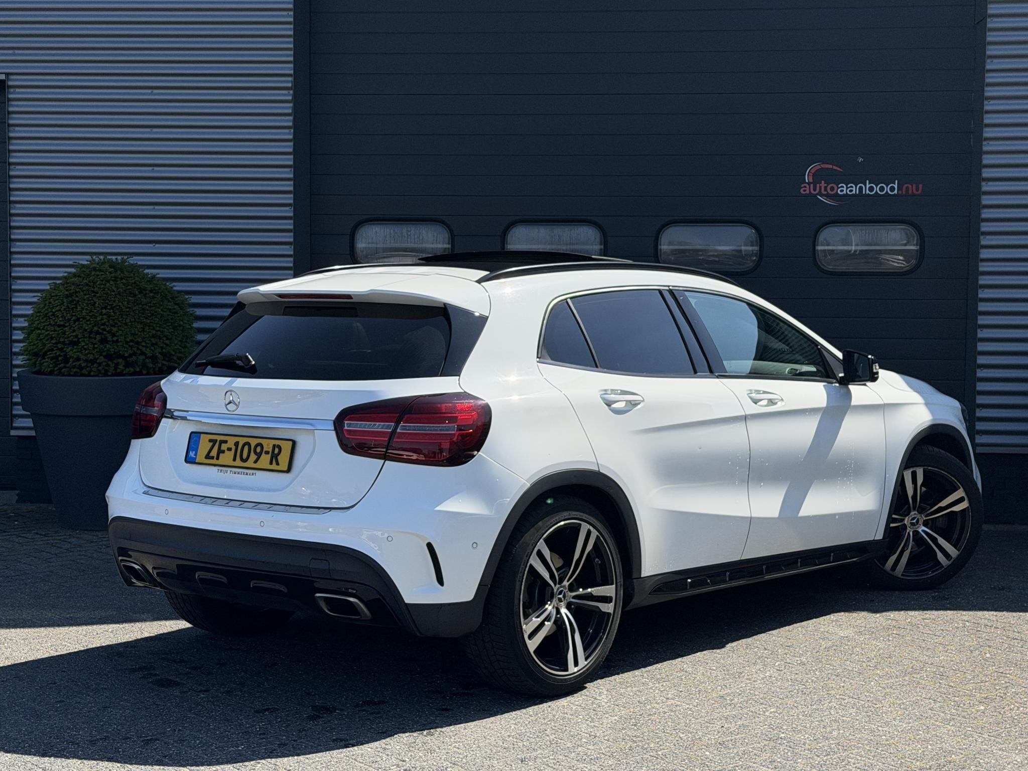 Mercedes-Benz GLA-klasse 220 d AMG | Panoramadak | 360* Came, Auto's, 4 cilinders, Leder, Bedrijf, Diesel