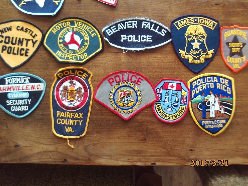 Dl 2 USA politie schouder emblemen stoffen diverse 10 stuks, Ophalen of Verzenden, Overige soorten, Amerika, Embleem of Badge