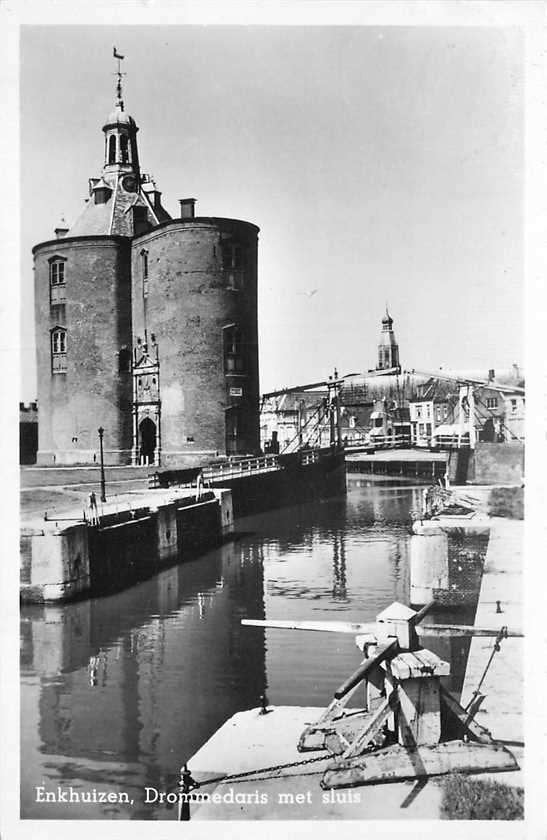 300-268-015 Enkhuizen Drommedaris met sluis, Ophalen of Verzenden, Voor 1920, Noord-Holland