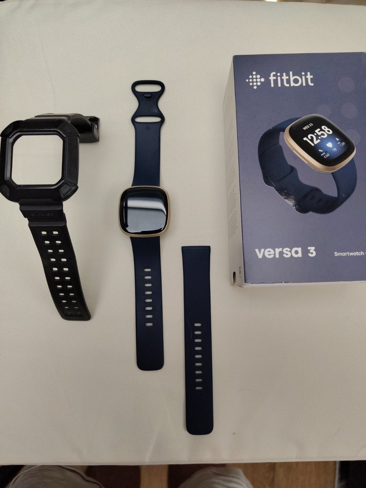 Fitbit Versa 3 Smartwatch + GPS., Blauw, Ophalen of Verzenden, Zo goed als nieuw, Fitbit