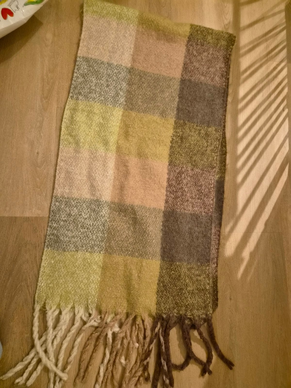 warme sjaal, Ophalen of Verzenden, Zo goed als nieuw, Maat 46/48 (XL) of groter, Sjaal
