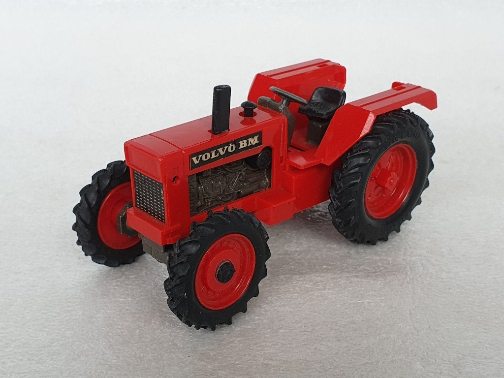 Britains: Volvo BM Tractor, Hobby en Vrije tijd, Modelauto's | 1:32, Ophalen of Verzenden, Gebruikt, Tractor of Landbouw, Britains