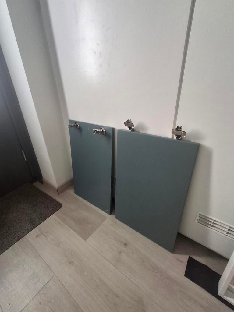 2x IKEA BESTA deurtjes 40x60 kaki groen/grijs met softclose, Ophalen, Zo goed als nieuw