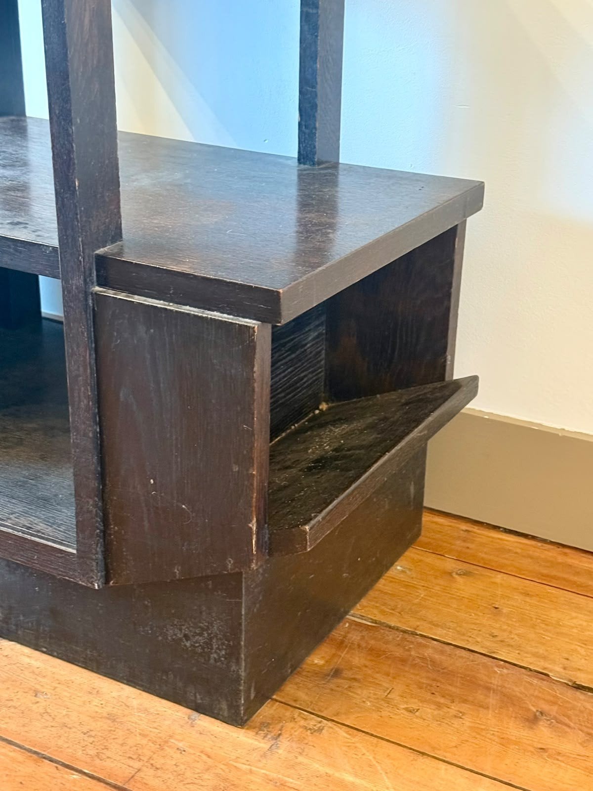 Haagse School Stijl Gebeitst Eiken Bijzettafel/Boekenkastje, Ophalen of Verzenden