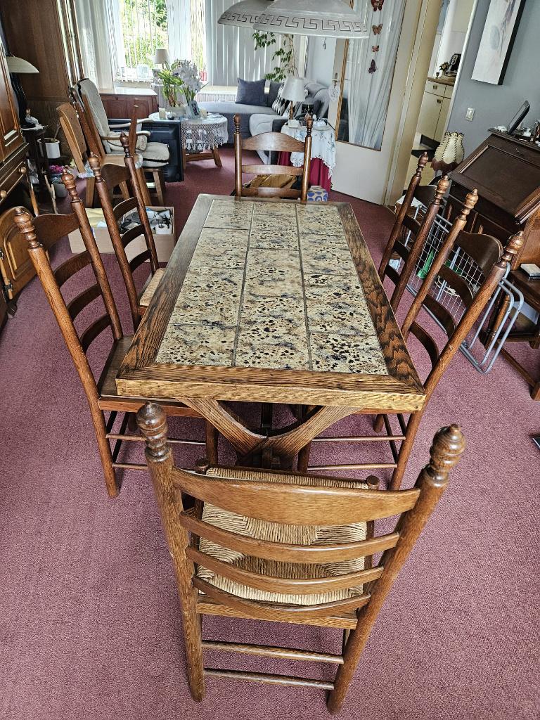 eettafel + 6 stoelen Zwaar eiken met tegels - rieten stoelen, Huis en Inrichting, Tafels | Eettafels, Ophalen, Gebruikt, Eikenhout