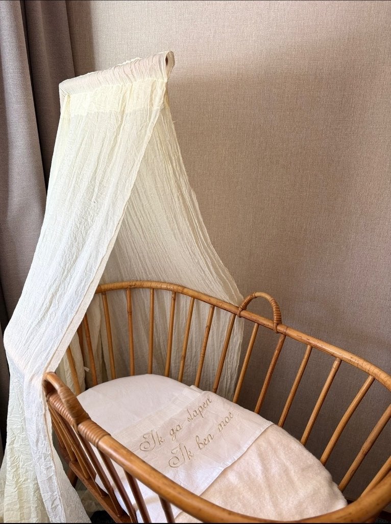 Rotan wiegje, Kinderen en Baby's, Kinderkamer | Bedden, Ophalen, Gebruikt, Minder dan 140 cm, Minder dan 70 cm