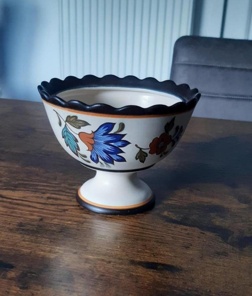 Flora Gouda Plateel Holland Handwerk Schaal - Bloemmotieven, Ophalen of Verzenden
