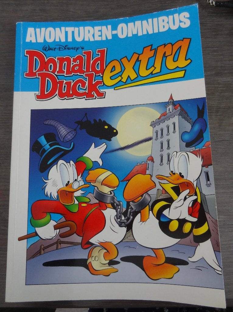 Donald Duck extra Avonturen-omnibus, Boeken, Meerdere stripboeken, Ophalen of Verzenden, Gelezen
