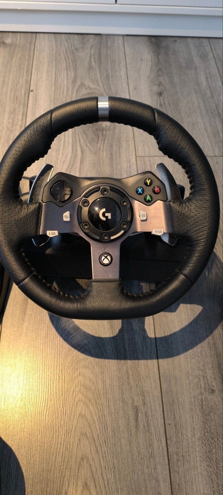 Logitech stuur Xbox, Spelcomputers en Games, Spelcomputers | Xbox Series X en S, Ophalen of Verzenden, Zo goed als nieuw