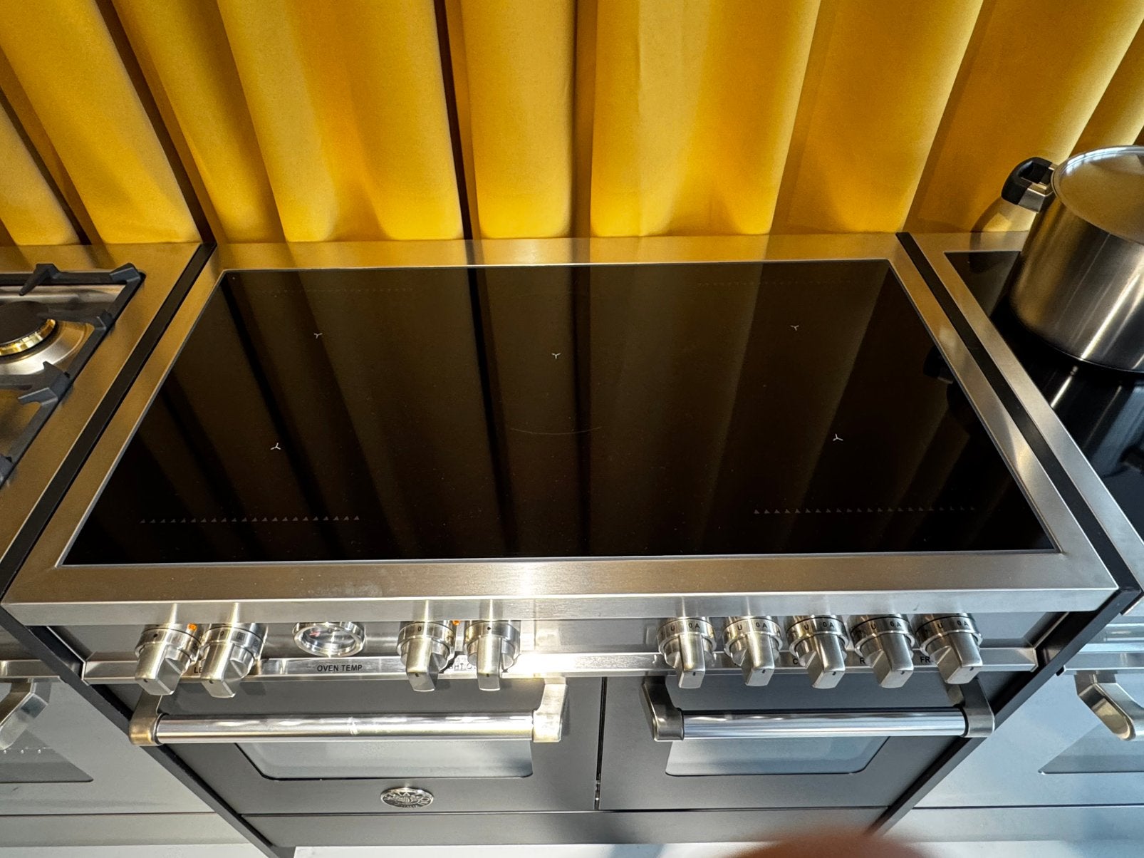 Bertazzoni Master Inductie fornuis mat zwart 100cm, Ophalen, 60 cm of meer, Nieuw, Energieklasse A of zuiniger
