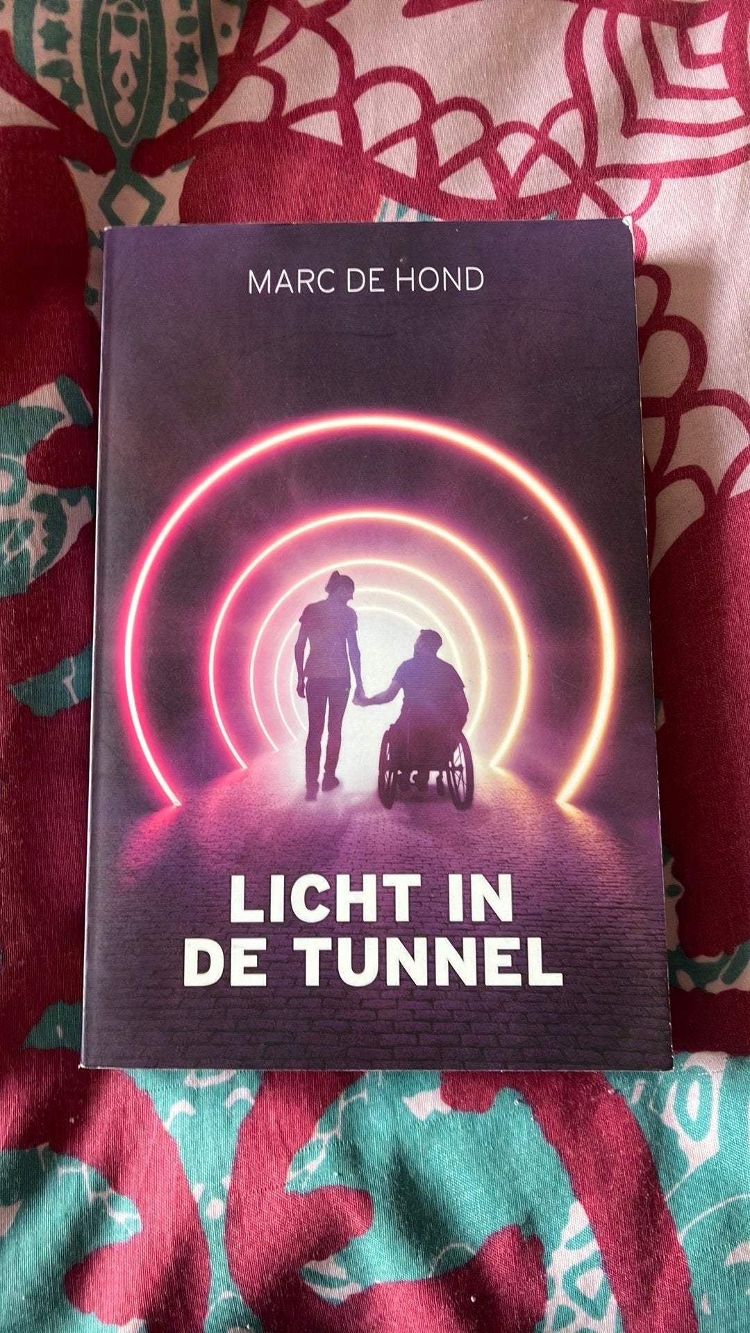 Licht in de tunnel marc de hond, Ophalen of Verzenden, Zo goed als nieuw