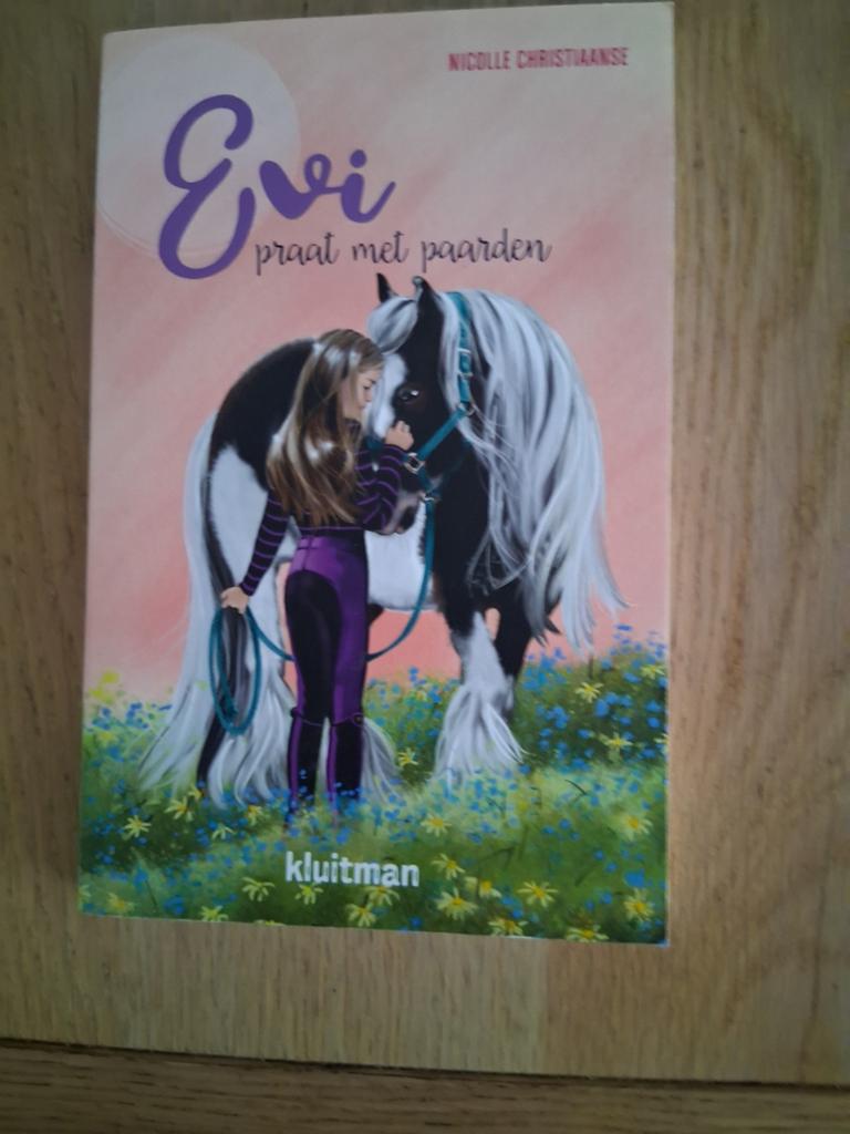Evi praat met paarden, Ophalen of Verzenden, Gelezen, Nicolle Christiaanse