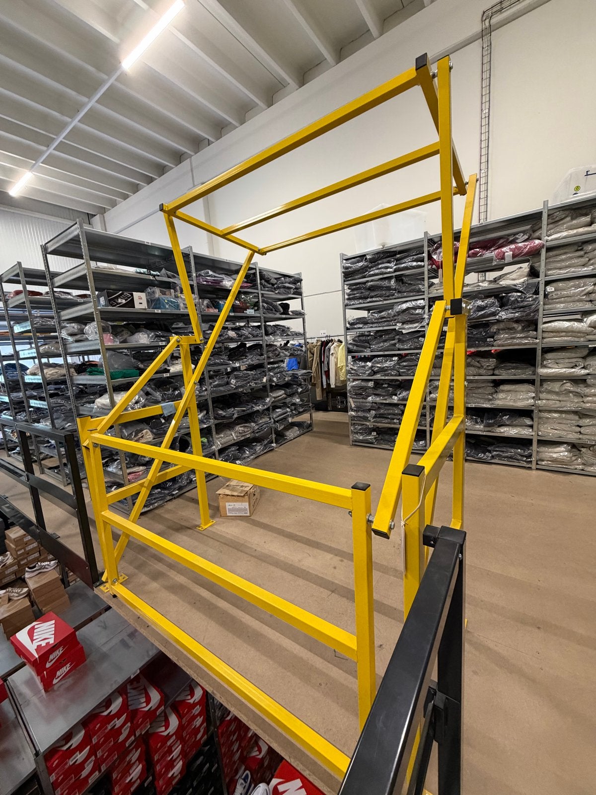 Nieuw kantelhek - Veiligheidshek voor Palletopslag, Ophalen