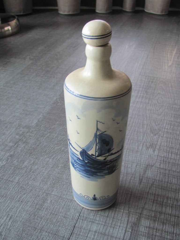 De Zwarte Kip - Hattem, Delftsblauwe fles, Ophalen of Verzenden, Gebruikt, Gebruiksvoorwerp