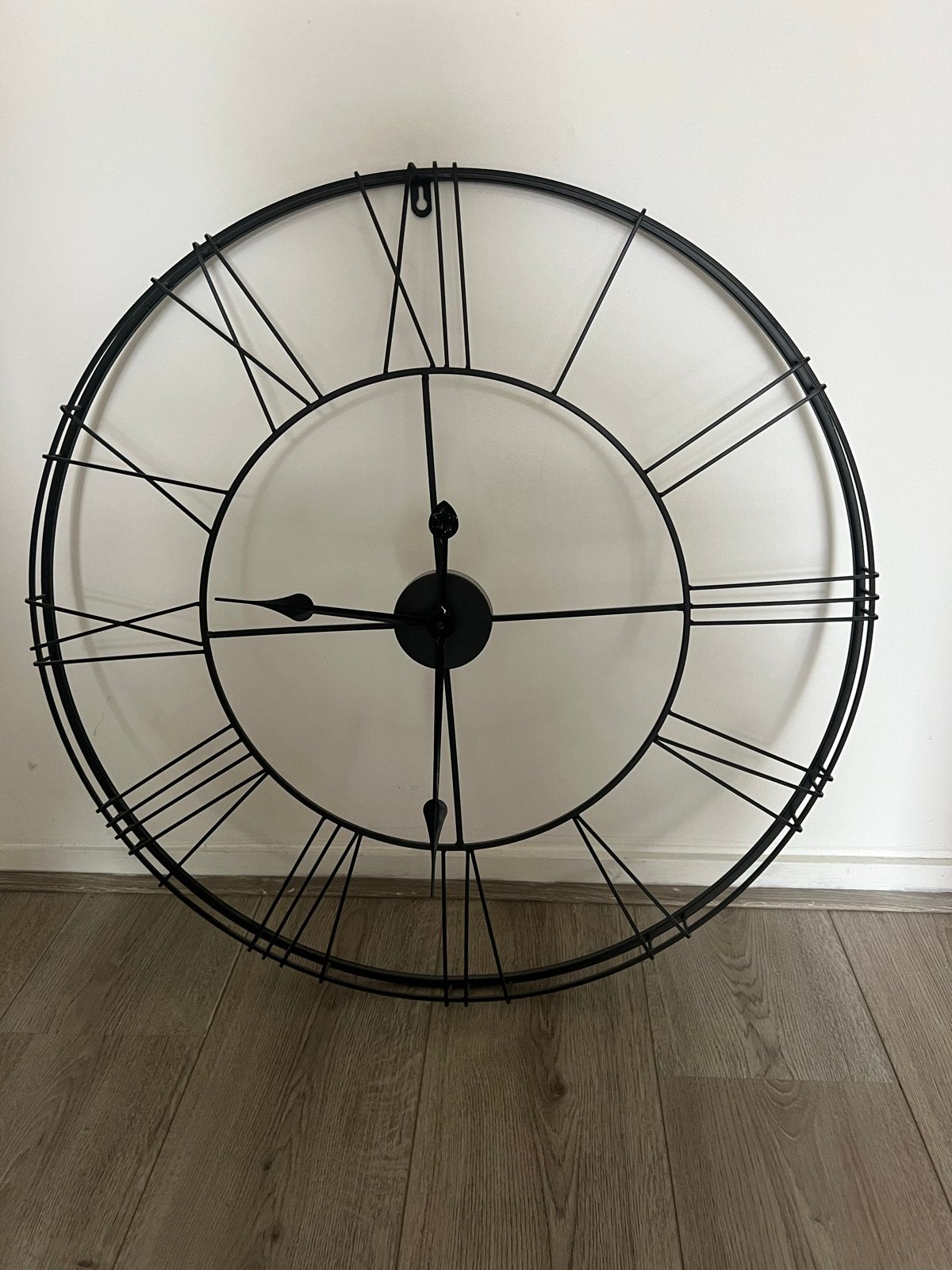 Grote Zwarte Wandklok - 70cm Diameter - Industrieel Design, Wandklok, Analoog, Ophalen of Verzenden, Zo goed als nieuw