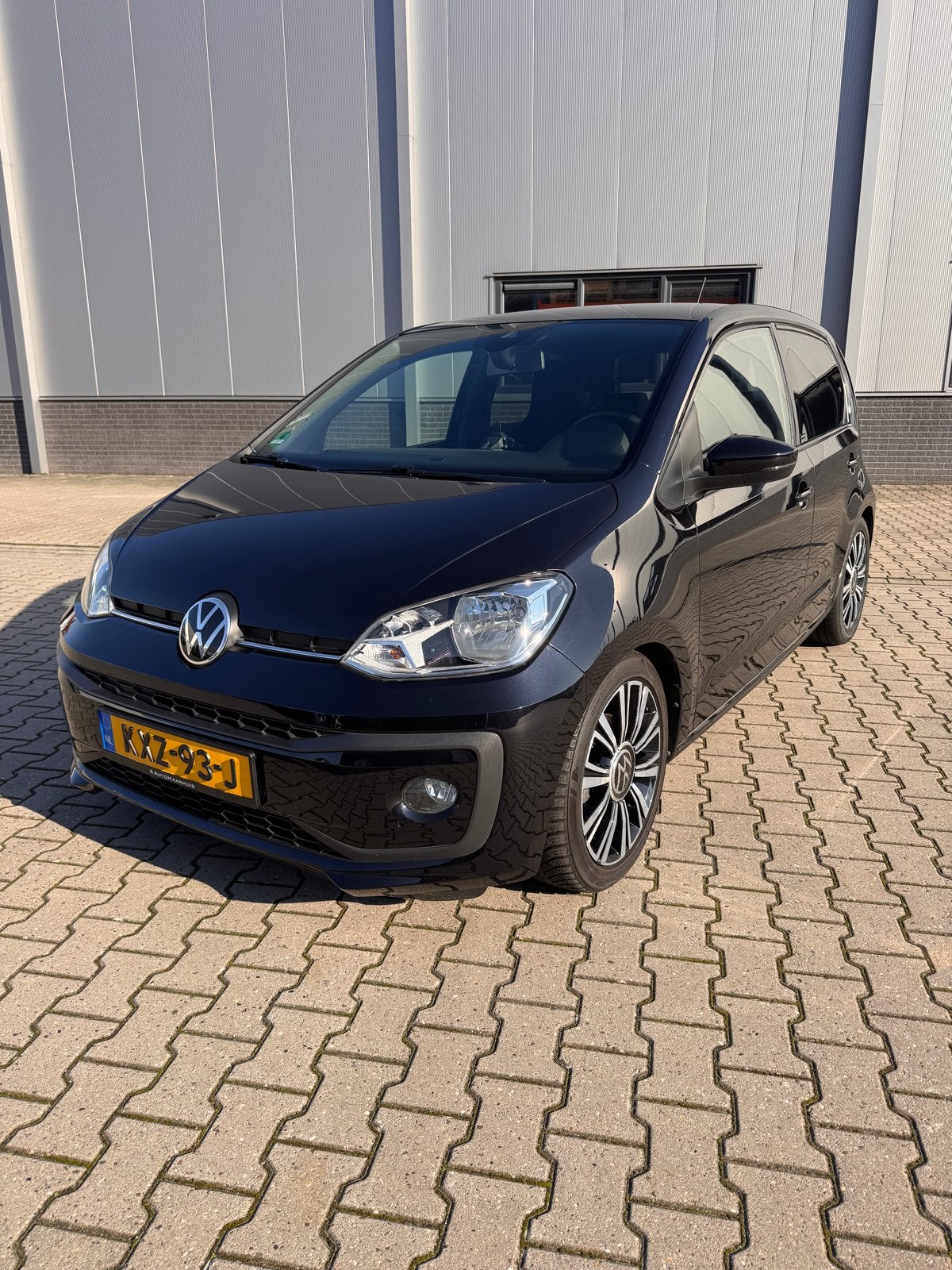 Volkswagen up! 1.0 60PK 5D| 36.991 km | 2020 Zwart, Auto's, Stof, Zwart, Bedrijf, Handgeschakeld