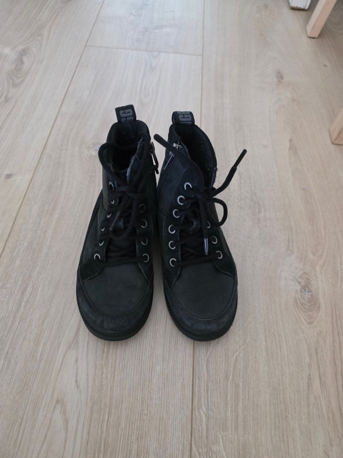 UGG Laarzen Zwart - Maat 31, Gebruikt, UGG, Jongen of Meisje, Ophalen of Verzenden