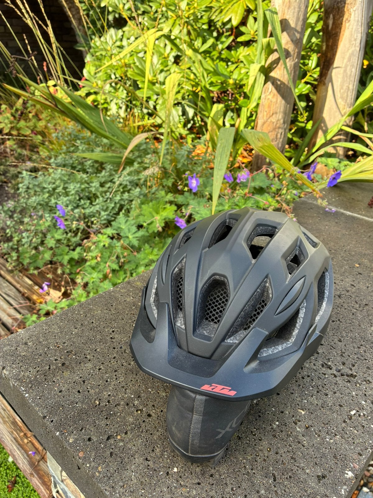 Ktm fietshelm maat 54-58, Ophalen, Zo goed als nieuw, M, Heer of Dame