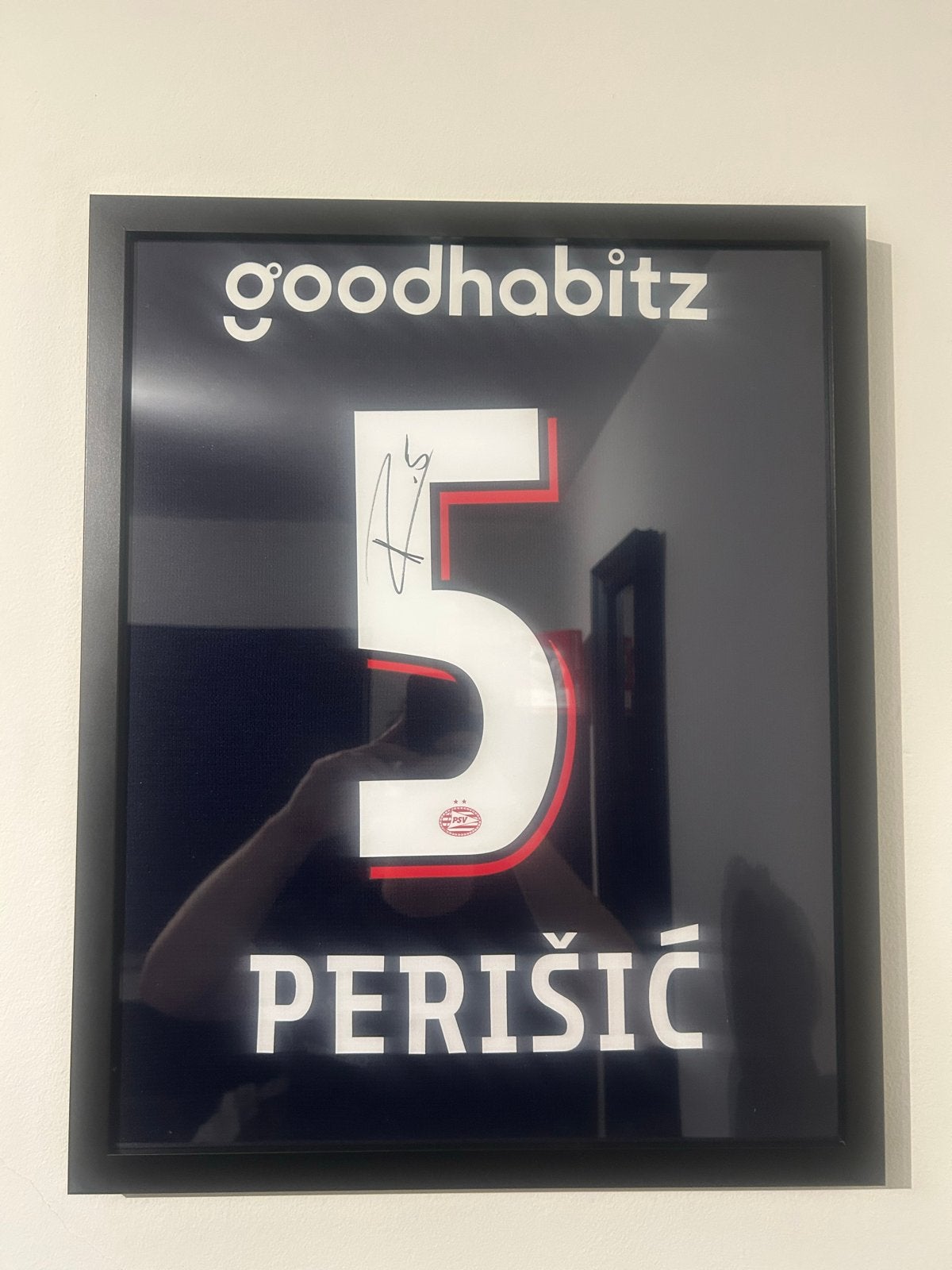 Gesigneerde PSV shirts: Perisic en Saibari (ingelijst), Ophalen of Verzenden, Nieuw, Shirt