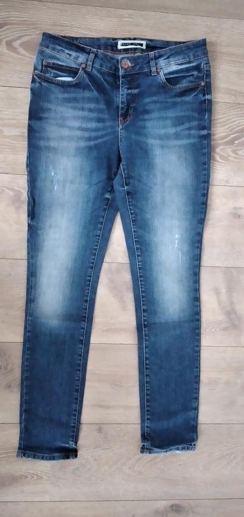 Spijkerbroeken ( dames) €10,00 per stuk, Kleding | Dames, Broeken en Pantalons, Zo goed als nieuw, Zwart, Lang, Ophalen