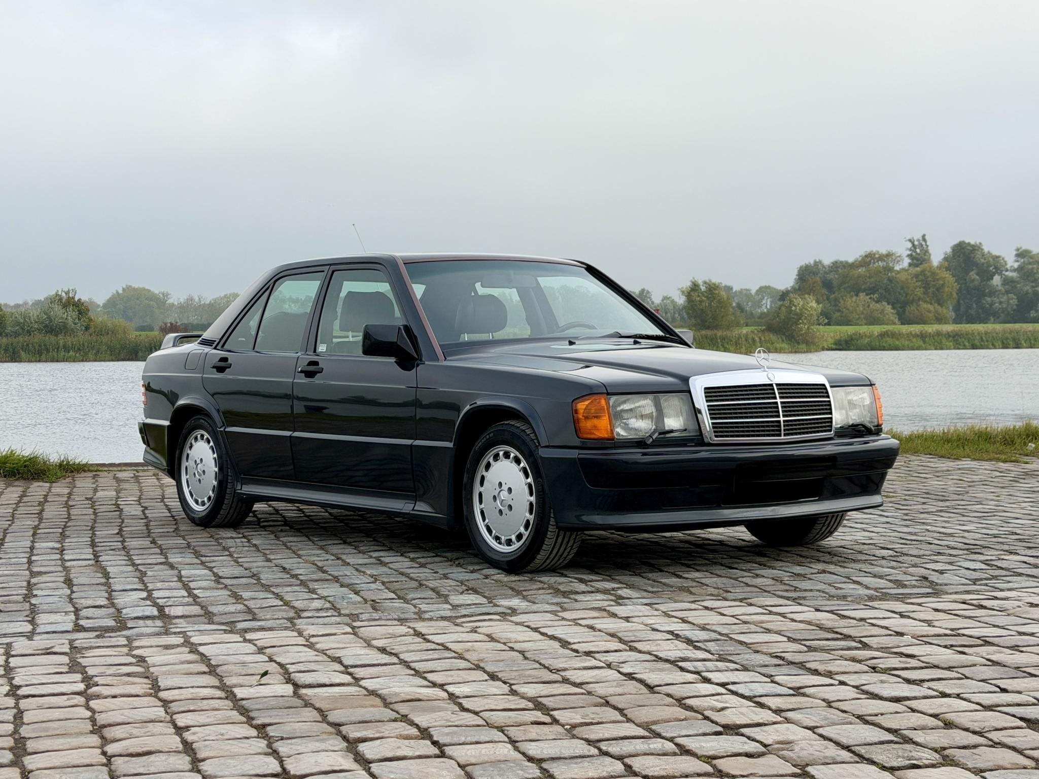 Mercedes-Benz 190-serie Mercedes-Benz 190E 2.5-16 *Perfect C, Automaat, Dealer onderhouden, Achterwielaandrijving, Gebruikt