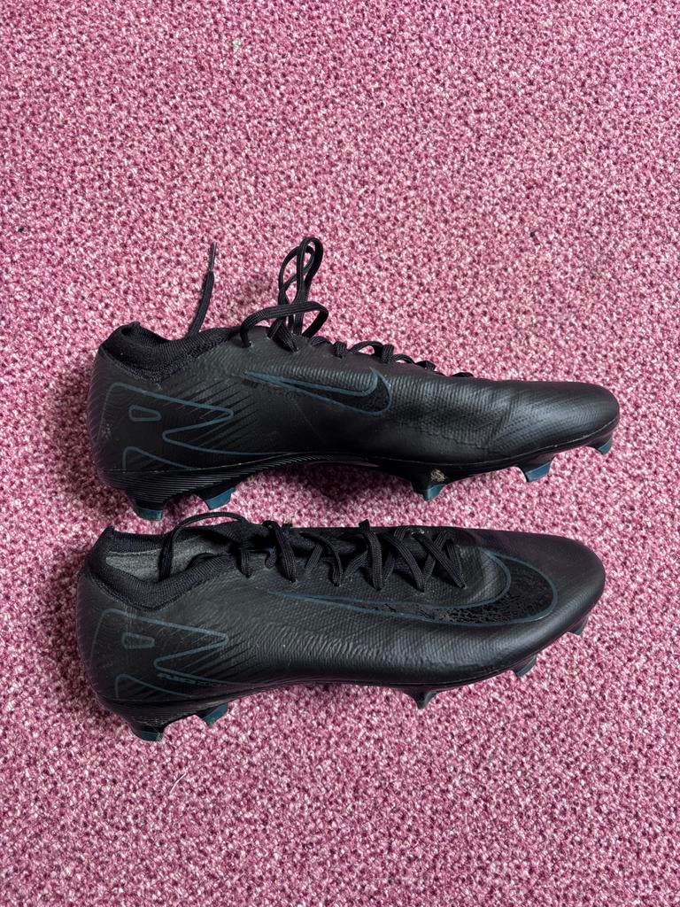 Nike voetbalschoenen, Sport en Fitness, Voetbal, Maat XS of kleiner, Ophalen, Zo goed als nieuw, Schoenen