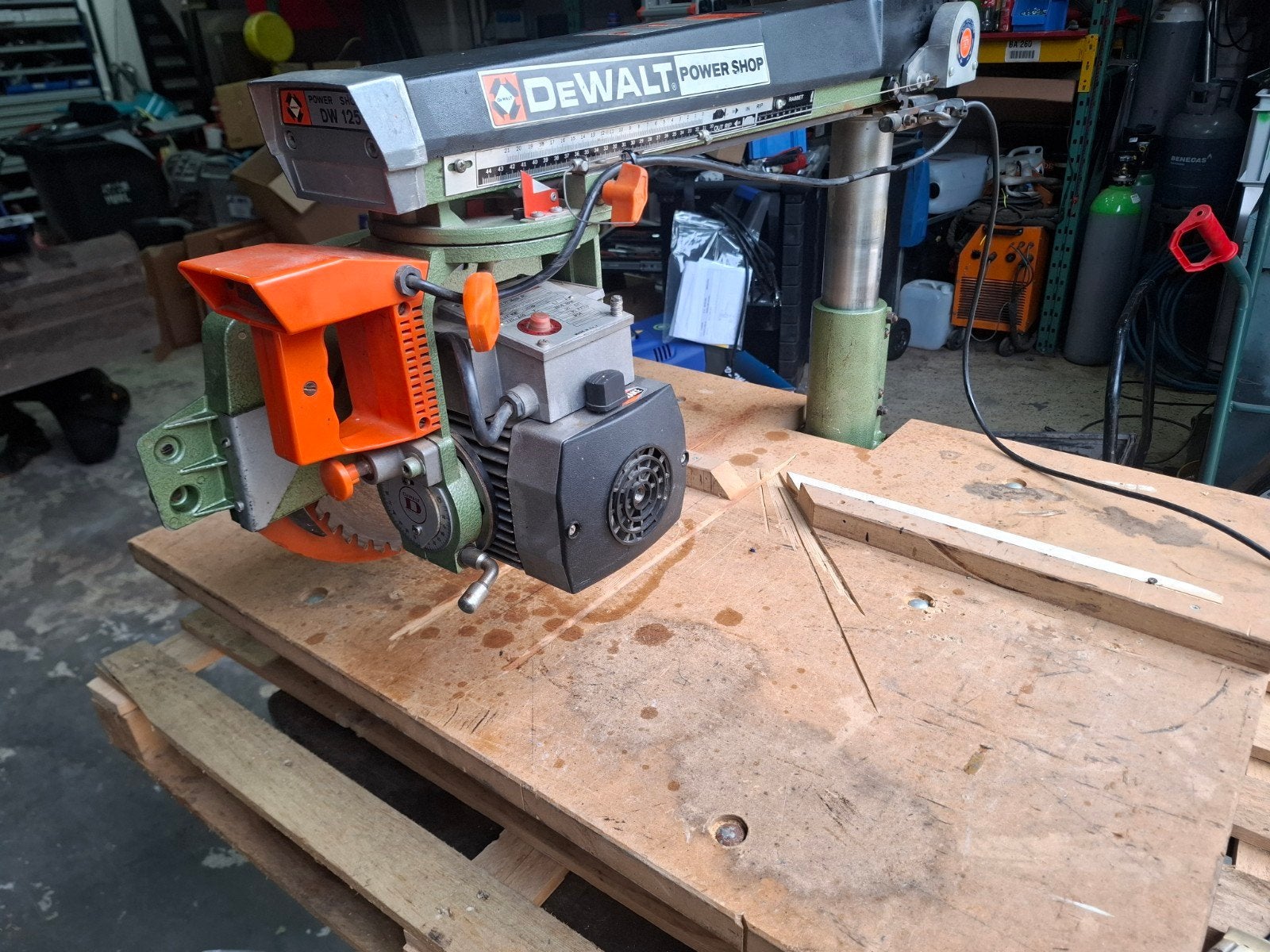 DeWalt Power Shop Afkortzaag, Doe-het-zelf en Verbouw, Gereedschap | Zaagmachines, Ophalen of Verzenden, 1200 watt of meer, Afkortzaag