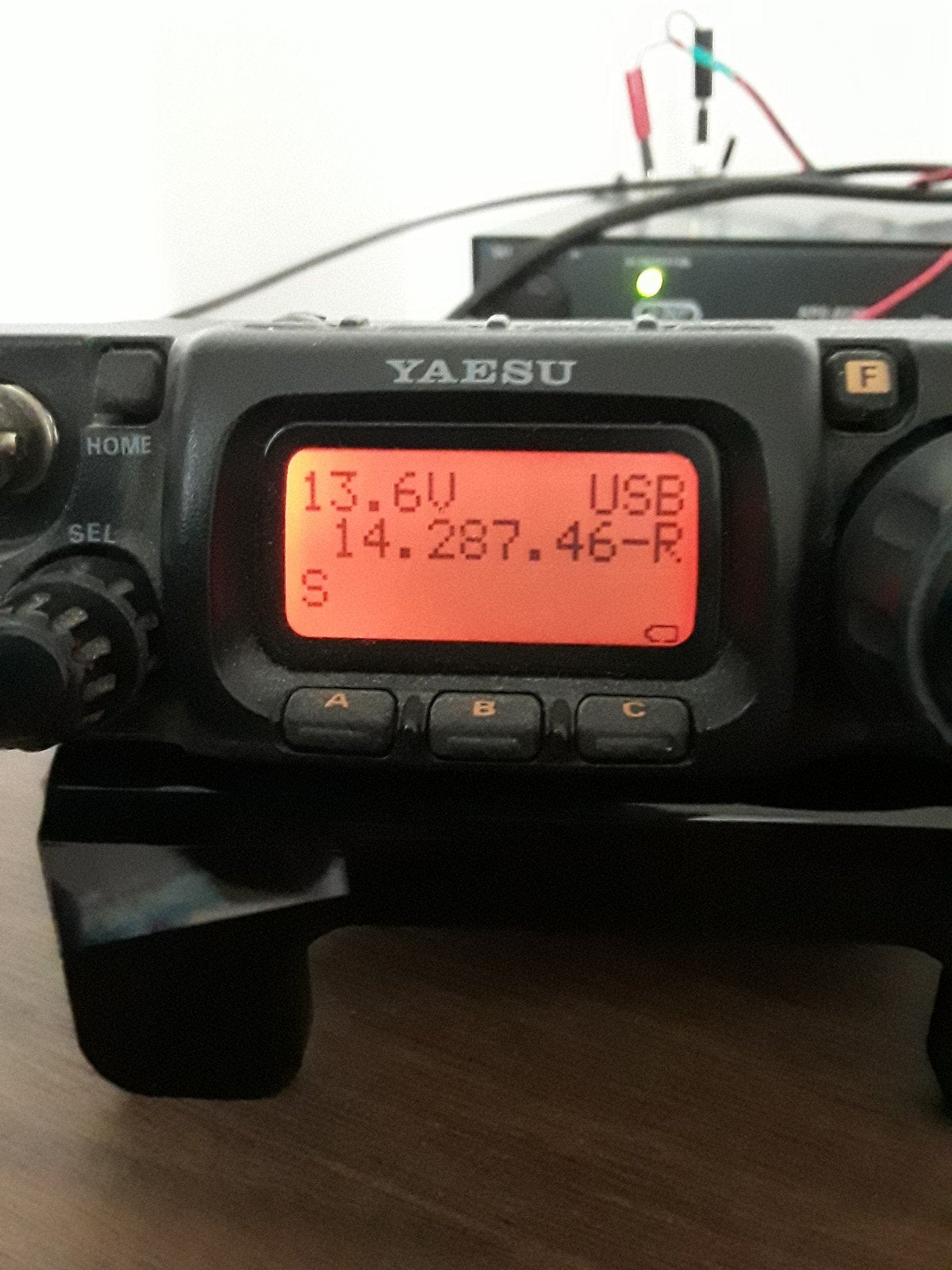 Zend Ontvanger Ft817 Yaesu ., Telecommunicatie, Zenders en Ontvangers, Ophalen of Verzenden, Zo goed als nieuw