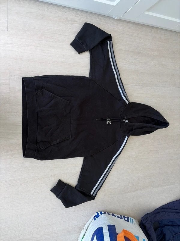 Adidas hoodie zwart met witte strepen, Kleding | Dames, Truien en Vesten, Ophalen of Verzenden, Zo goed als nieuw, Maat 36 (S)