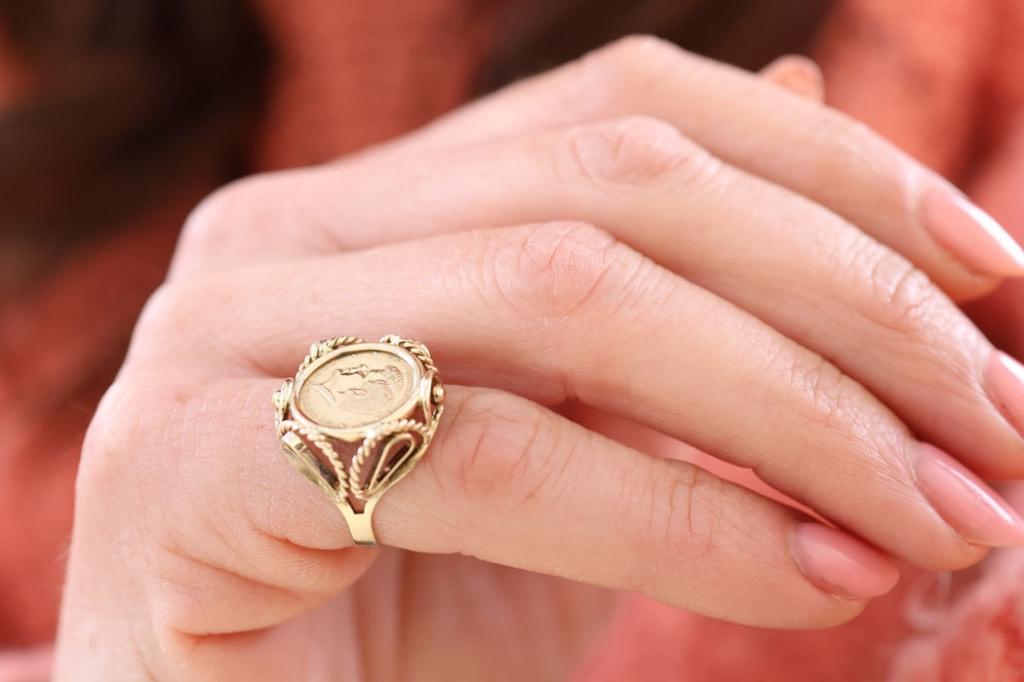 8 Karaat Vintage Dames Ring | JFK Muntring, 18 tot 19, Ophalen of Verzenden, Zo goed als nieuw, Dame