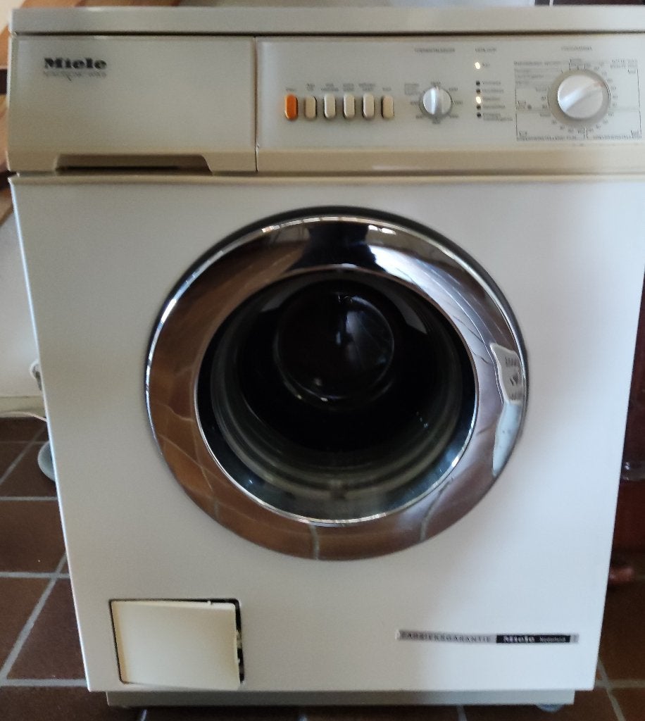 Wasmachine: Miele Novotronic W905, Ophalen, 1200 tot 1600 toeren, Gebruikt, 4 tot 6 kg