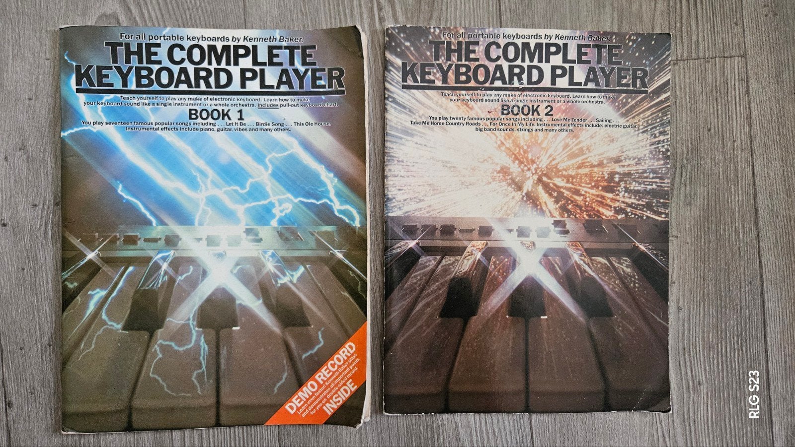 The Complete Keyboard Player Boek 1 & 2 - Kenneth Baker, Gebruikt, Overige genres, Les of Cursus, Ophalen of Verzenden