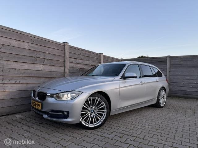 BMW 3-serie Touring 316i M Sport Edition Executive PAno-Stoe, Auto's, Automaat, Gebruikt, 4 cilinders, 1445 kg