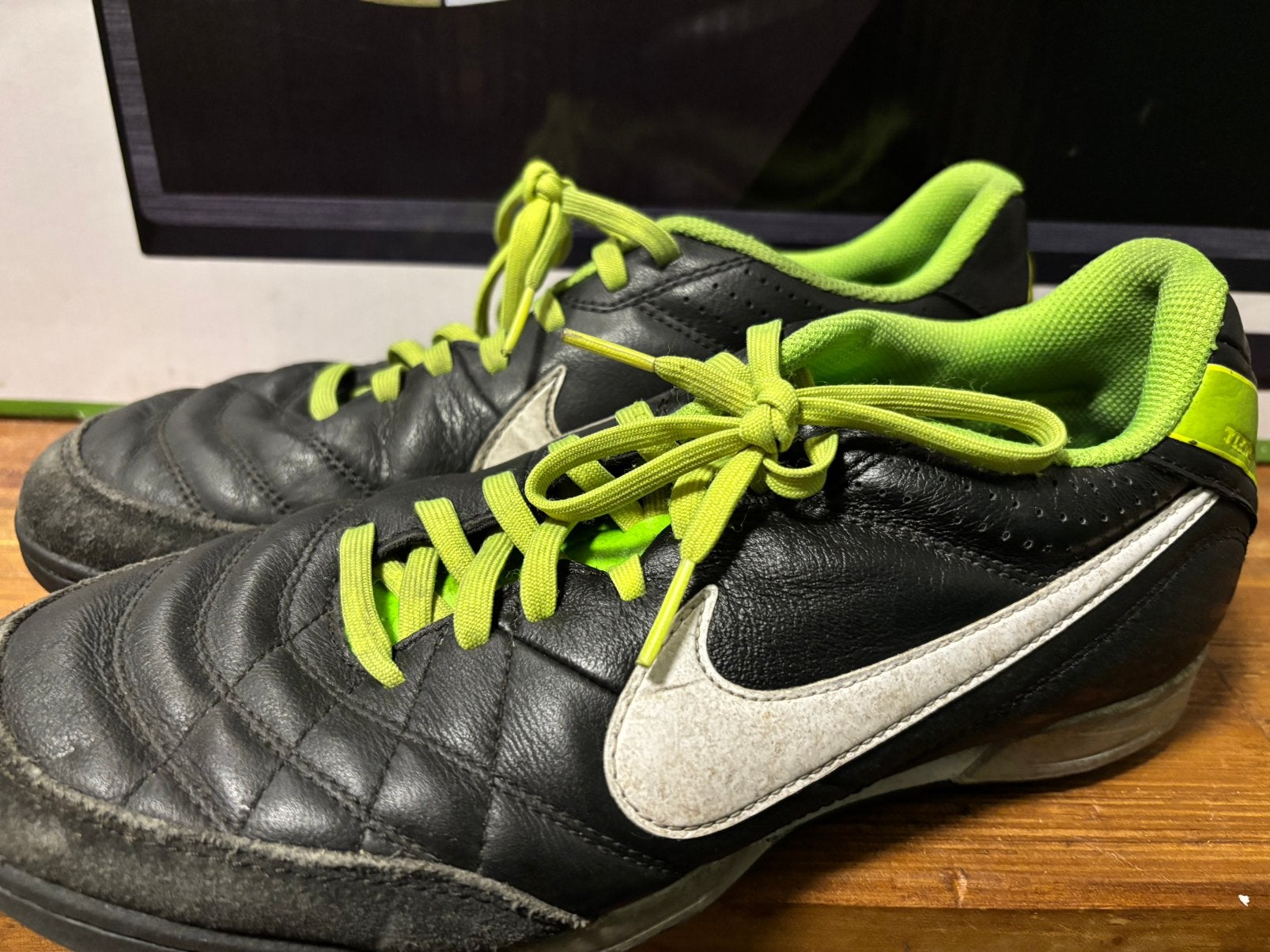 Voetbalschoenen/kunstgras Nike Tiempo gebruikt, Sport en Fitness, Voetbal, Gebruikt, Maat XS of kleiner, Schoenen, Ophalen of Verzenden