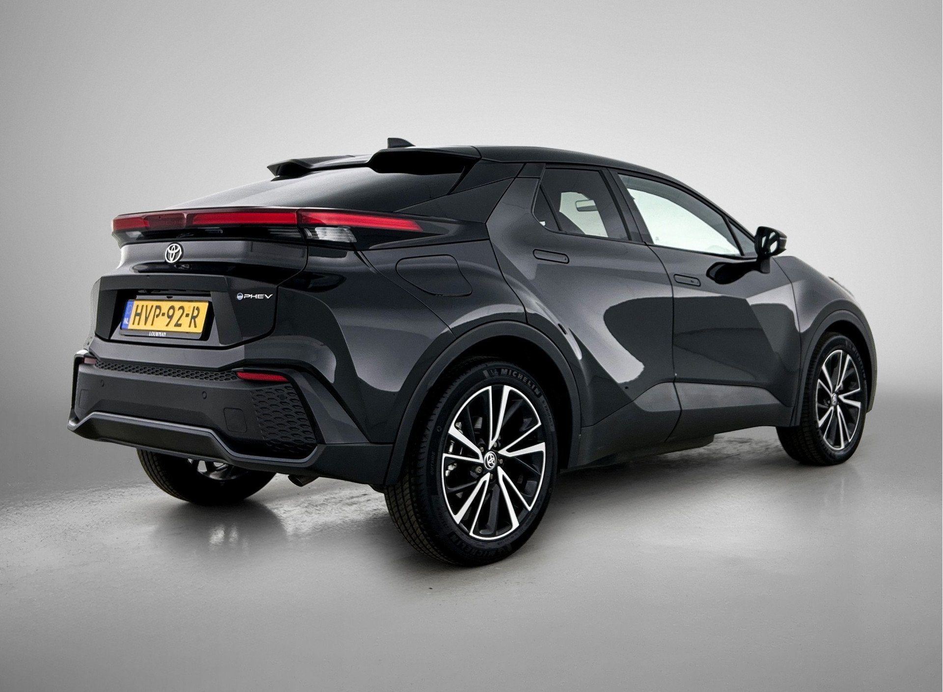 Toyota C-HR 2.0 Plug-in Hybrid 220 Executive | BTW voertuig, Auto's, 12 maanden, 4 cilinders, Leder en Stof, Bedrijf