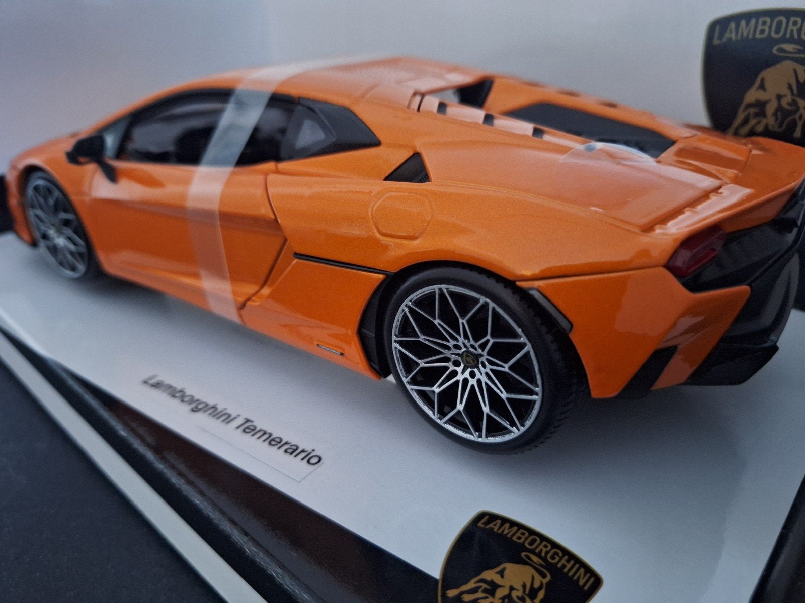 Lamborghini Temario 2025 Schaal 1:18, Auto, Burago, Burago, Nieuw