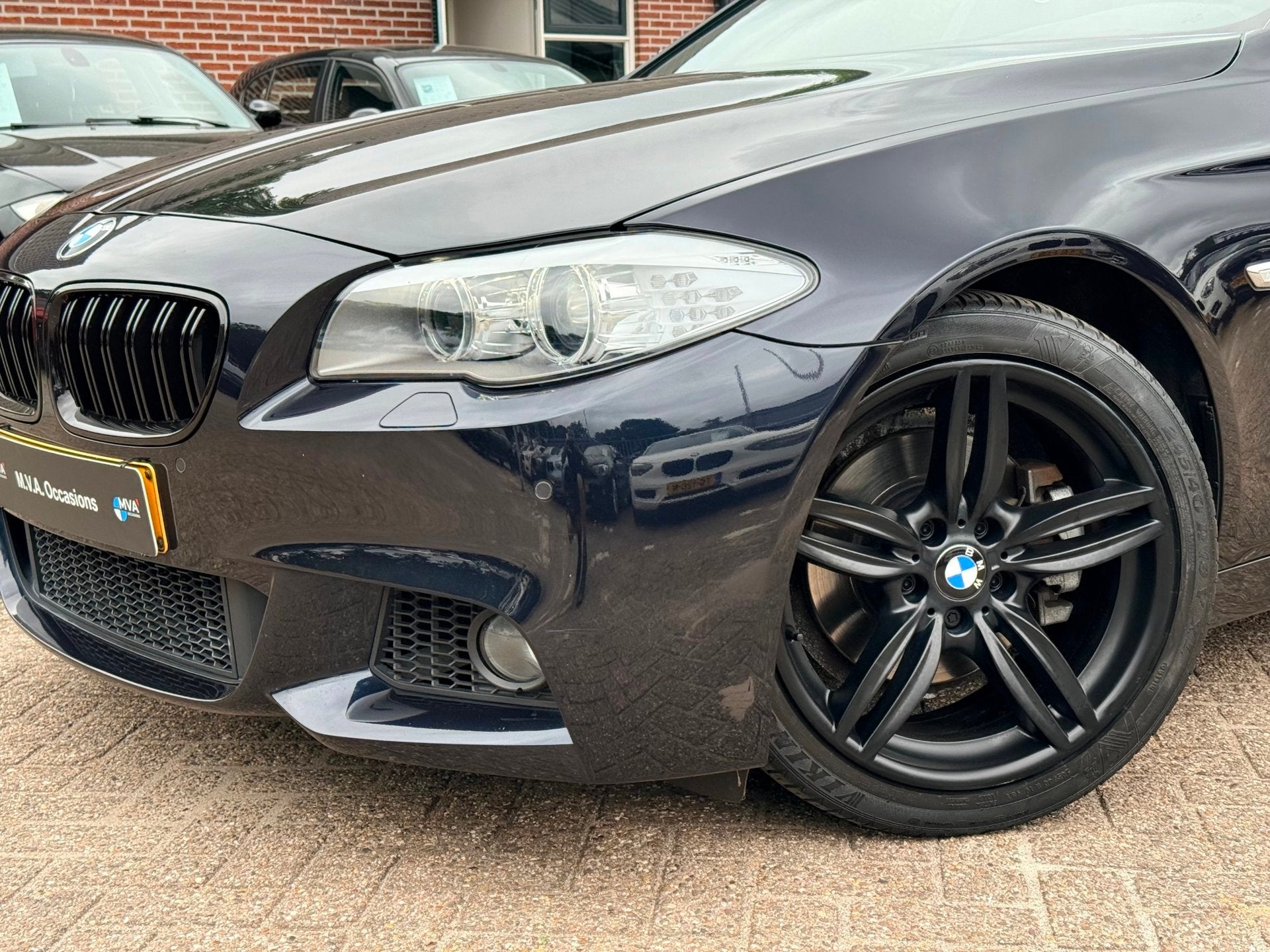 BMW 5-serie Touring 520i High Executive M Sport|Nieuwe Ketti, Auto's, Euro 5, Achterwielaandrijving, Gebruikt, Zwart